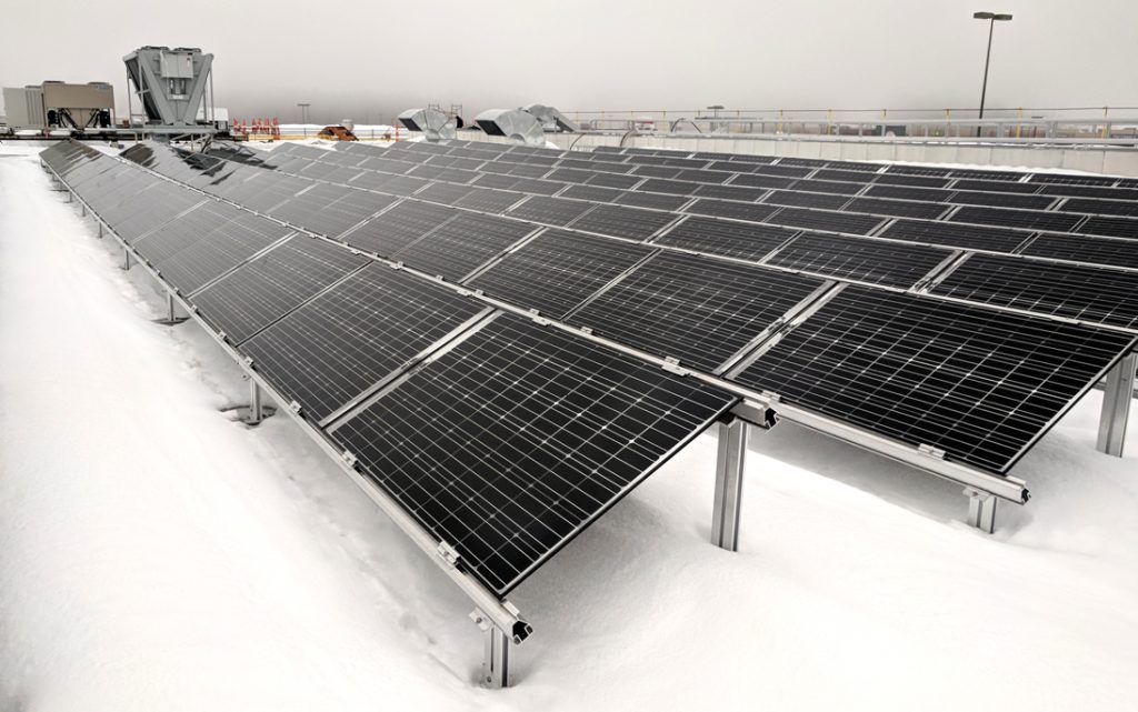 Mise en service d’une centrale photovoltaïque de plus de 1 MW au Québec (Simons Galeries de la Capitale)